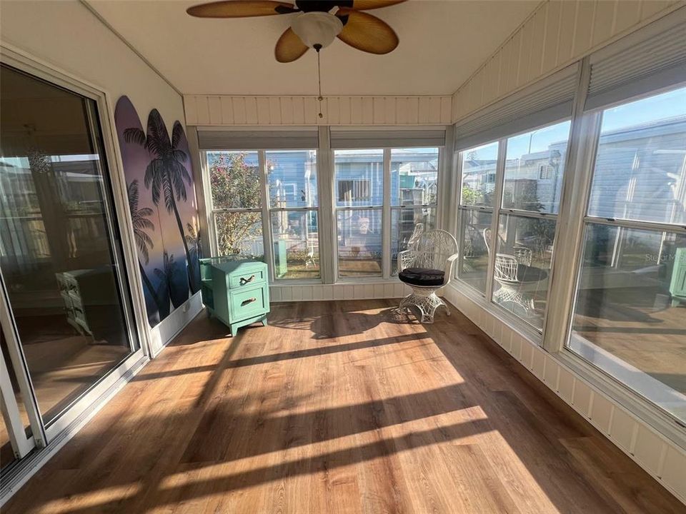 Active With Contract: $191,900 (2 beds, 2 baths, 1118 Square Feet)