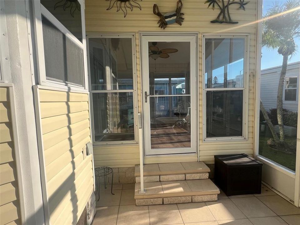 Active With Contract: $191,900 (2 beds, 2 baths, 1118 Square Feet)