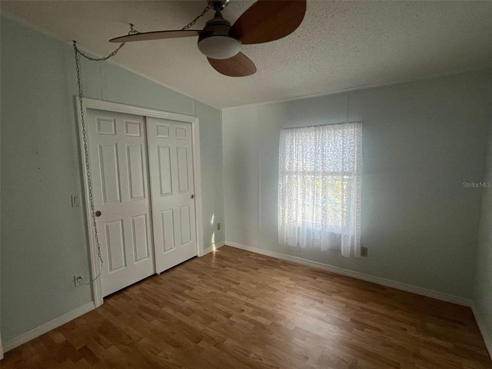 Active With Contract: $191,900 (2 beds, 2 baths, 1118 Square Feet)