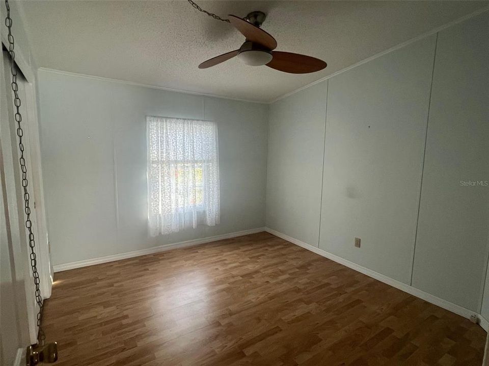 Active With Contract: $191,900 (2 beds, 2 baths, 1118 Square Feet)