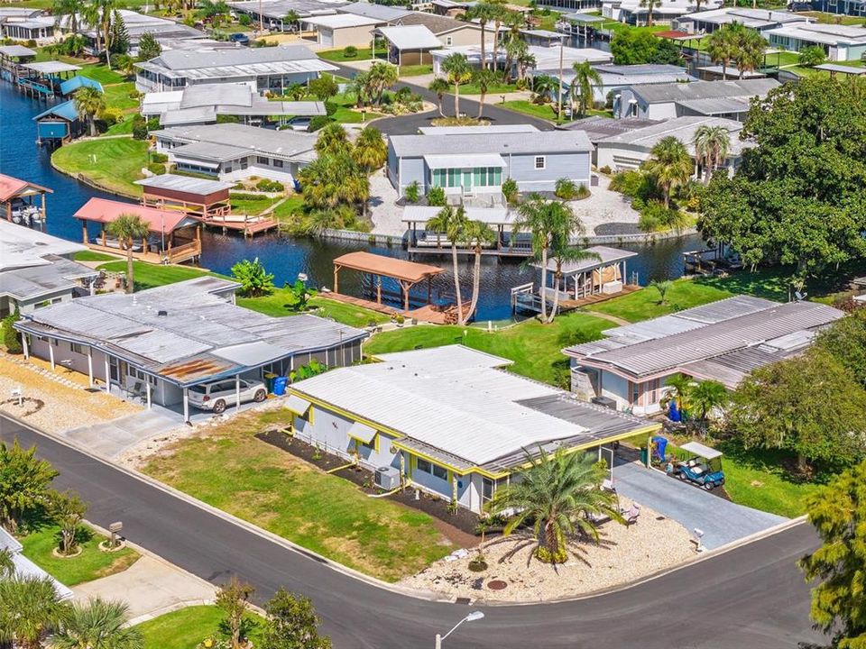 For Sale: $186,000 (2 beds, 2 baths, 1432 Square Feet)