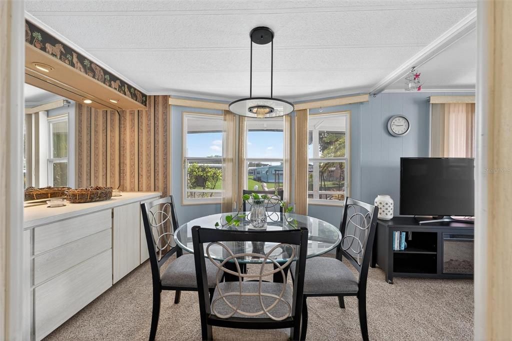 For Sale: $186,000 (2 beds, 2 baths, 1432 Square Feet)