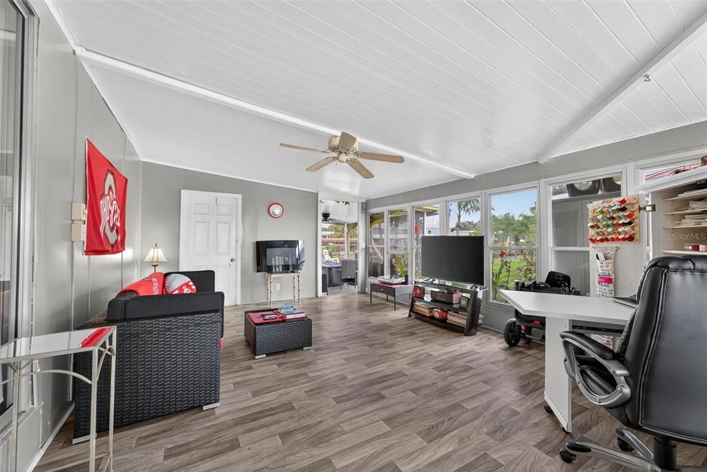 For Sale: $186,000 (2 beds, 2 baths, 1432 Square Feet)