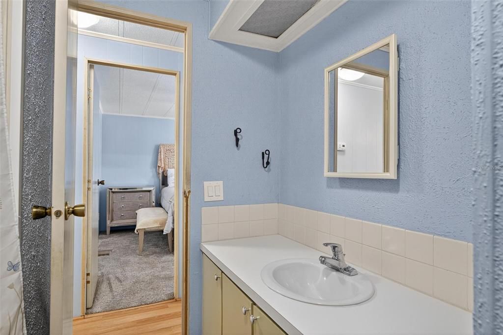 For Sale: $186,000 (2 beds, 2 baths, 1432 Square Feet)