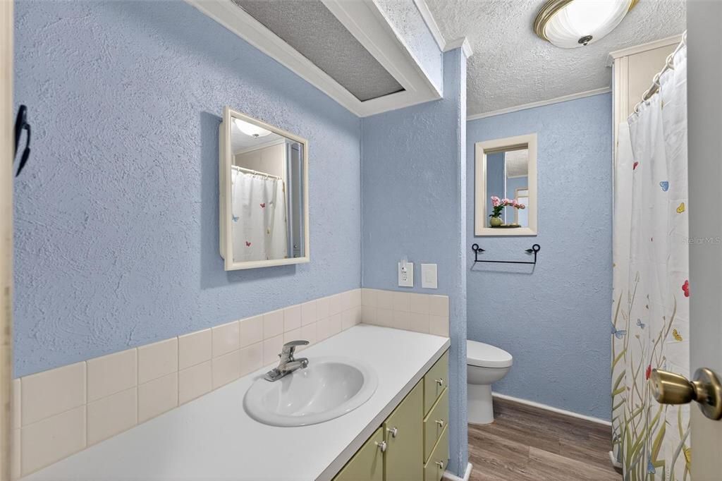 For Sale: $186,000 (2 beds, 2 baths, 1432 Square Feet)