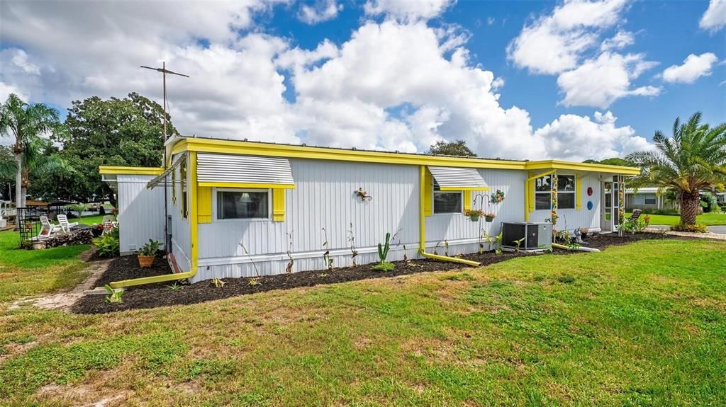 For Sale: $186,000 (2 beds, 2 baths, 1432 Square Feet)