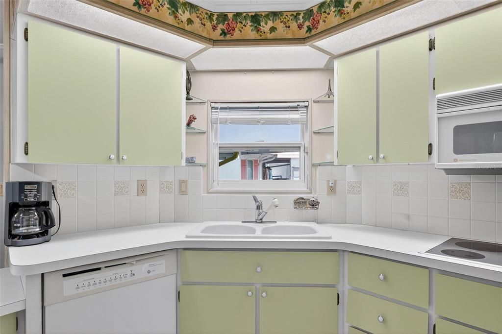 For Sale: $186,000 (2 beds, 2 baths, 1432 Square Feet)