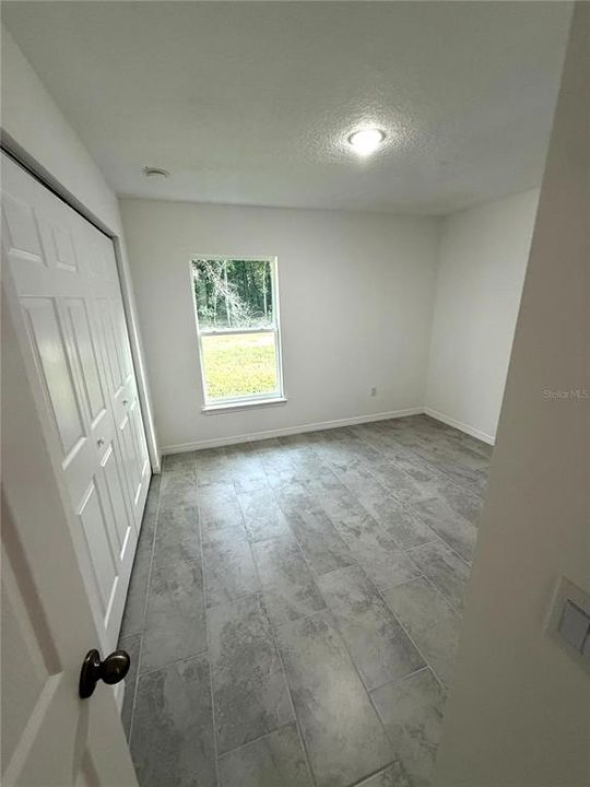 Activo con contrato: $220,000 (3 camas, 2 baños, 1181 Pies cuadrados)