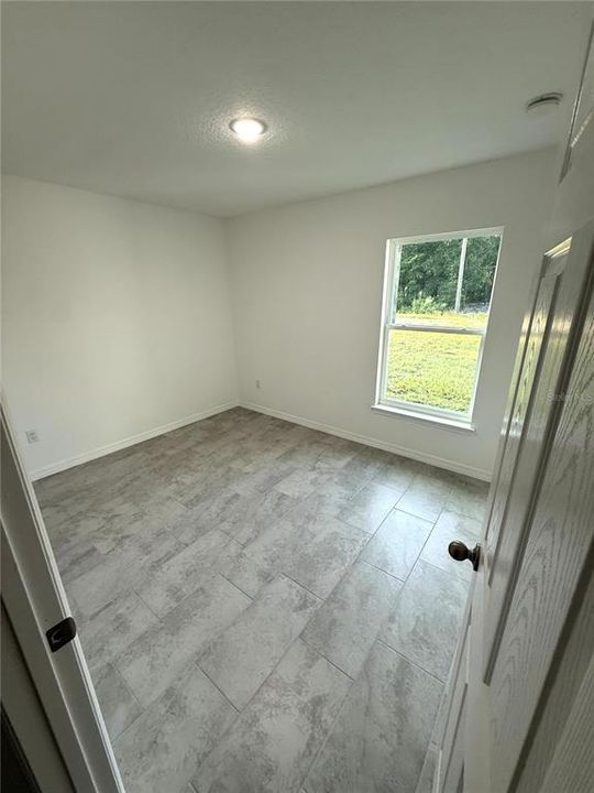 Activo con contrato: $220,000 (3 camas, 2 baños, 1181 Pies cuadrados)