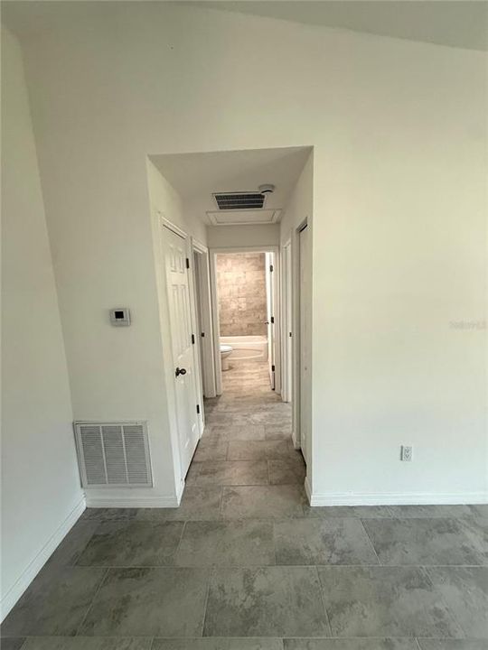 Activo con contrato: $220,000 (3 camas, 2 baños, 1181 Pies cuadrados)