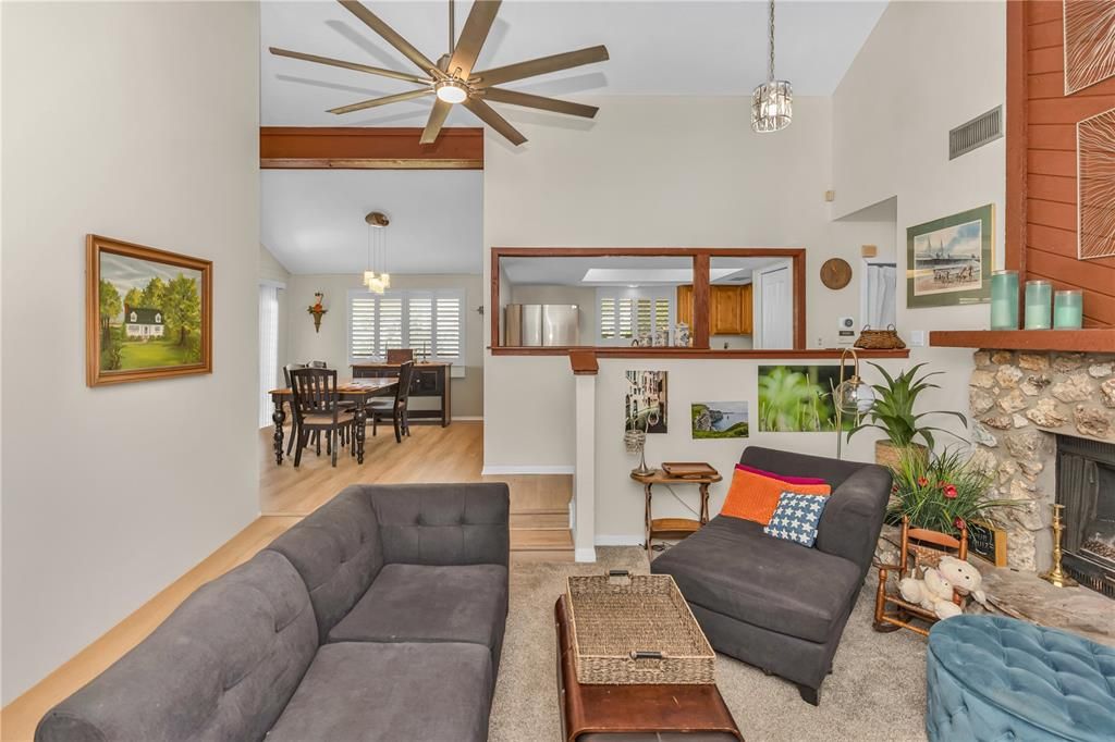 待售: $300,000 (3 贝兹, 2 浴室, 1451 平方英尺)