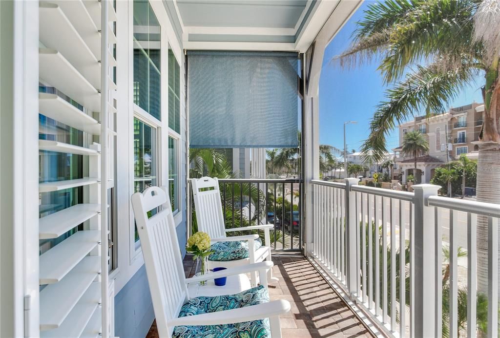 En Venta: $1,425,000 (3 camas, 3 baños, 2407 Pies cuadrados)