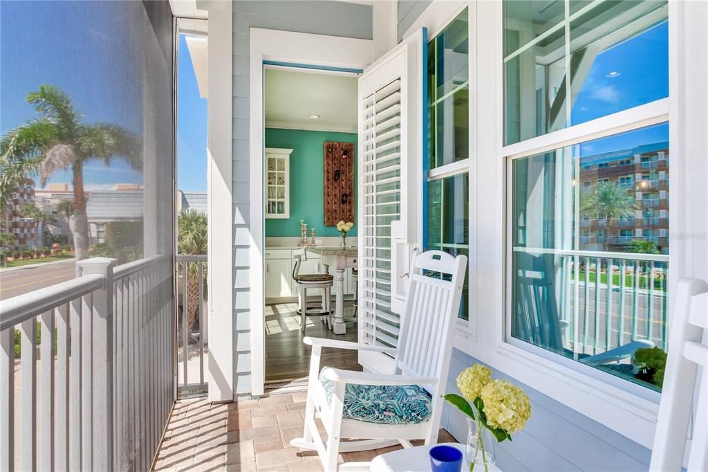 En Venta: $1,425,000 (3 camas, 3 baños, 2407 Pies cuadrados)