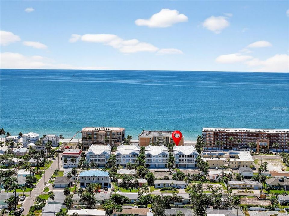 En Venta: $1,425,000 (3 camas, 3 baños, 2407 Pies cuadrados)