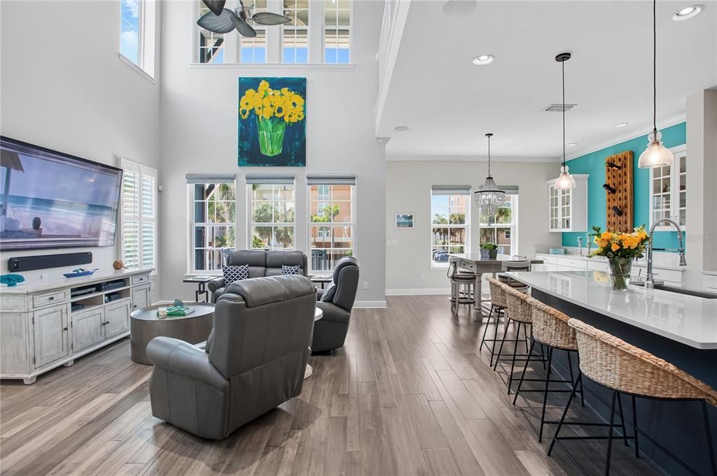 En Venta: $1,425,000 (3 camas, 3 baños, 2407 Pies cuadrados)