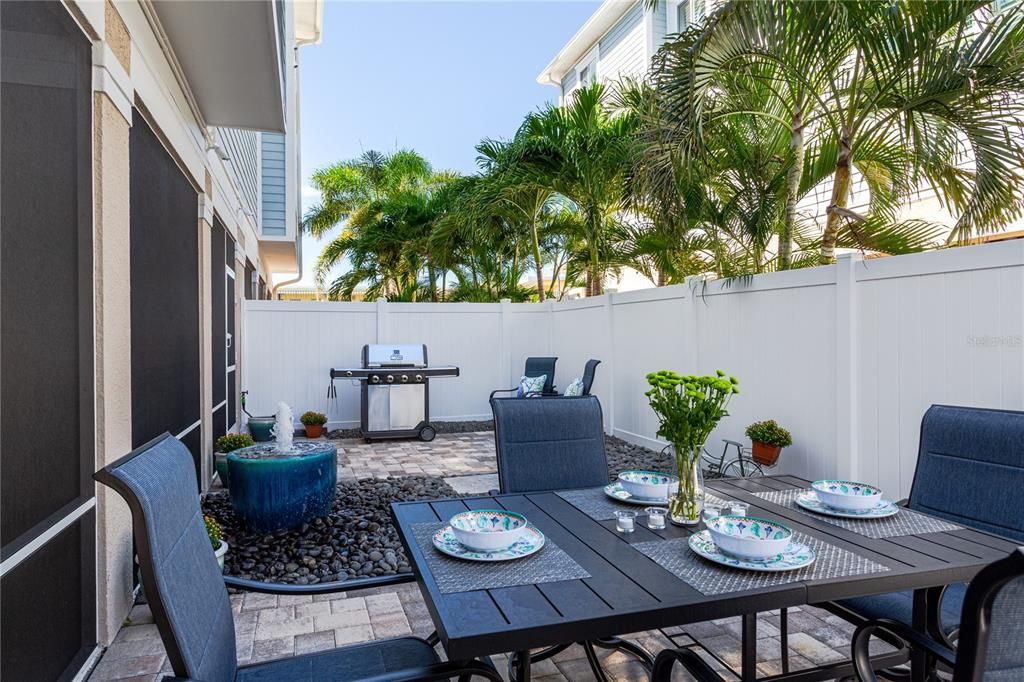 En Venta: $1,425,000 (3 camas, 3 baños, 2407 Pies cuadrados)