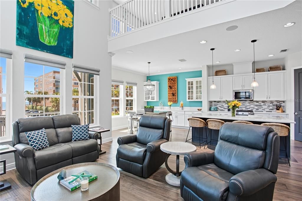 En Venta: $1,425,000 (3 camas, 3 baños, 2407 Pies cuadrados)