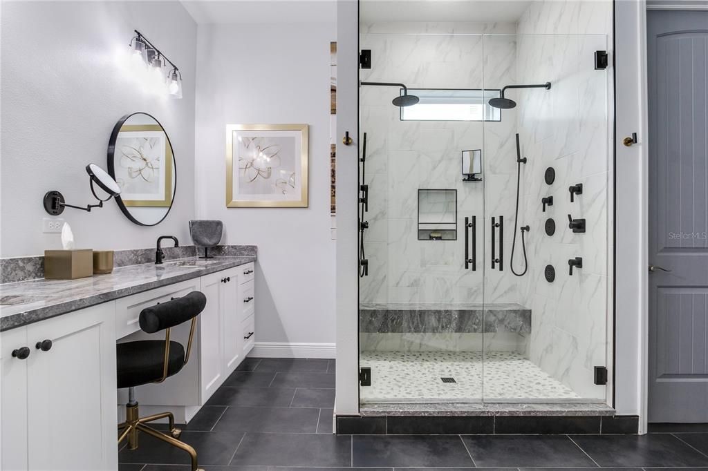 En Venta: $1,425,000 (3 camas, 3 baños, 2407 Pies cuadrados)