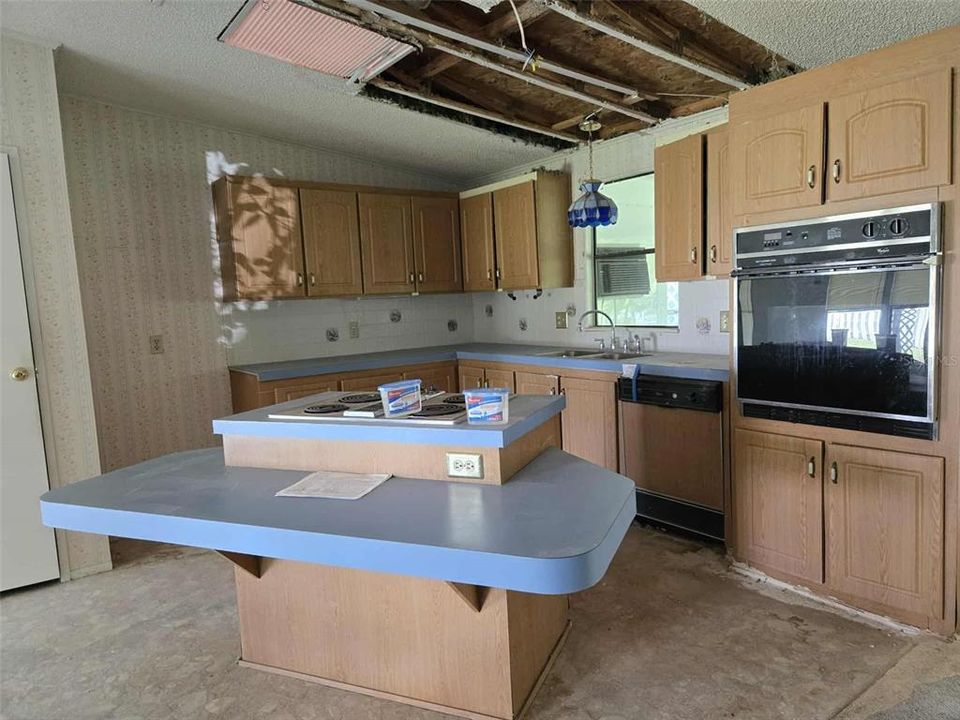 待售: $130,500 (2 贝兹, 2 浴室, 1626 平方英尺)