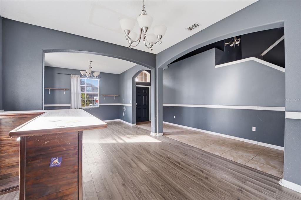 Active With Contract: $325,000 (5 beds, 3 baths, 3305 Square Feet)