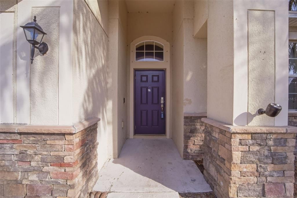 Active With Contract: $325,000 (5 beds, 3 baths, 3305 Square Feet)