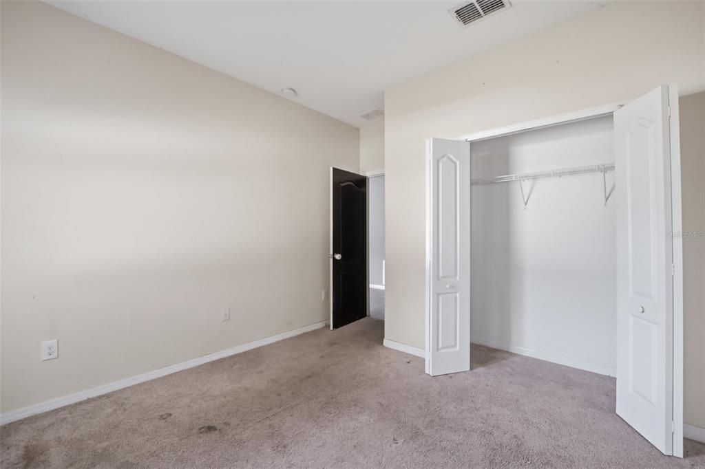 Active With Contract: $325,000 (5 beds, 3 baths, 3305 Square Feet)