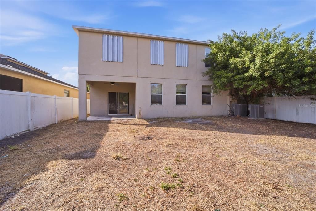 Active With Contract: $325,000 (5 beds, 3 baths, 3305 Square Feet)