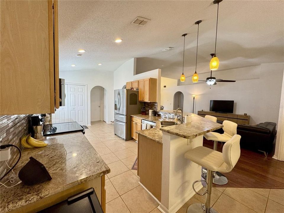 For Rent: $2,550 (3 beds, 2 baths, 1632 Square Feet)