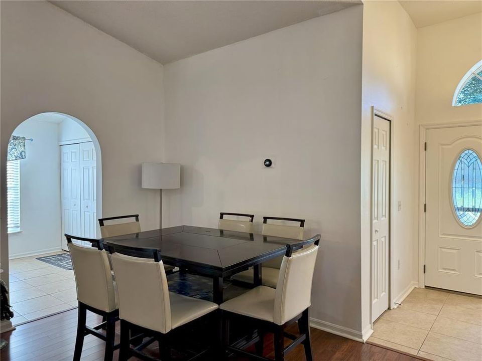 For Rent: $2,550 (3 beds, 2 baths, 1632 Square Feet)