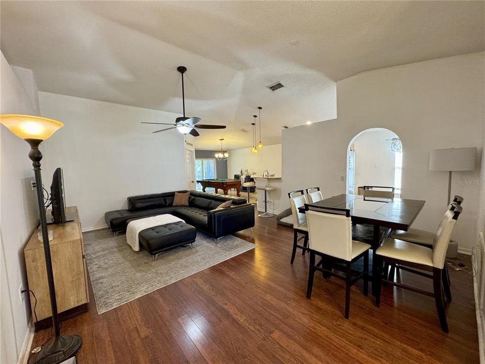 For Rent: $2,550 (3 beds, 2 baths, 1632 Square Feet)