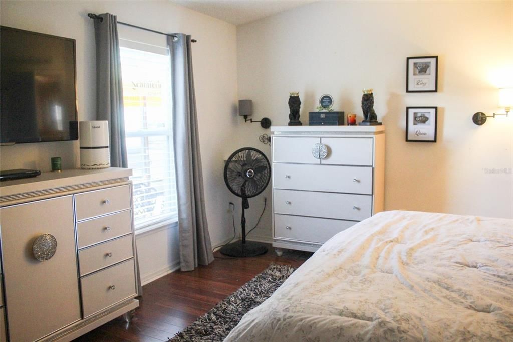 For Rent: $2,550 (3 beds, 2 baths, 1632 Square Feet)