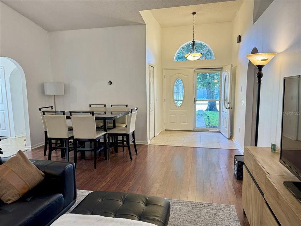 For Rent: $2,550 (3 beds, 2 baths, 1632 Square Feet)