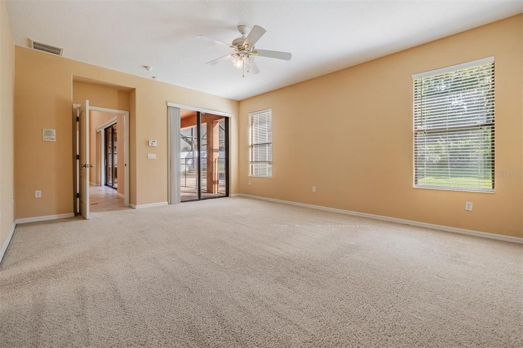 En Venta: $675,000 (5 camas, 3 baños, 4146 Pies cuadrados)