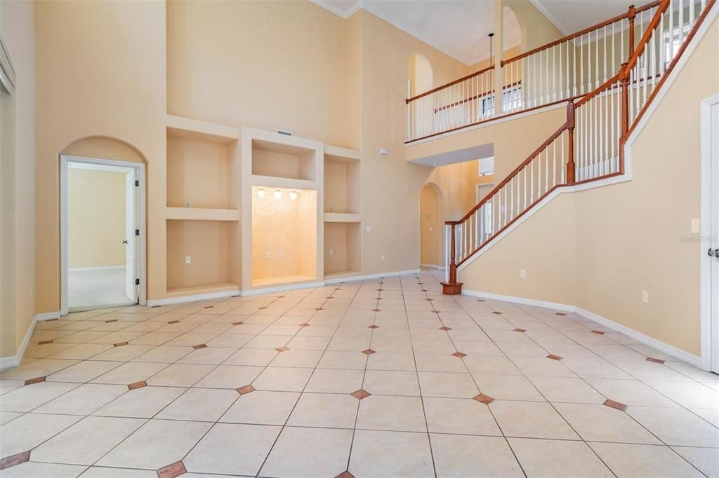 En Venta: $675,000 (5 camas, 3 baños, 4146 Pies cuadrados)