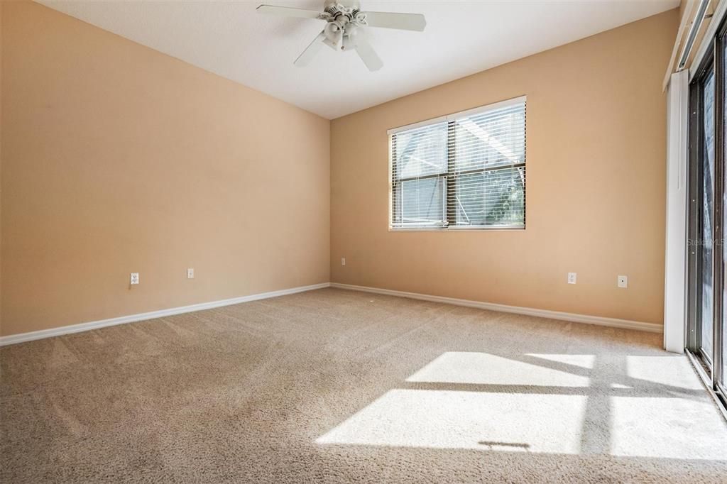 En Venta: $675,000 (5 camas, 3 baños, 4146 Pies cuadrados)