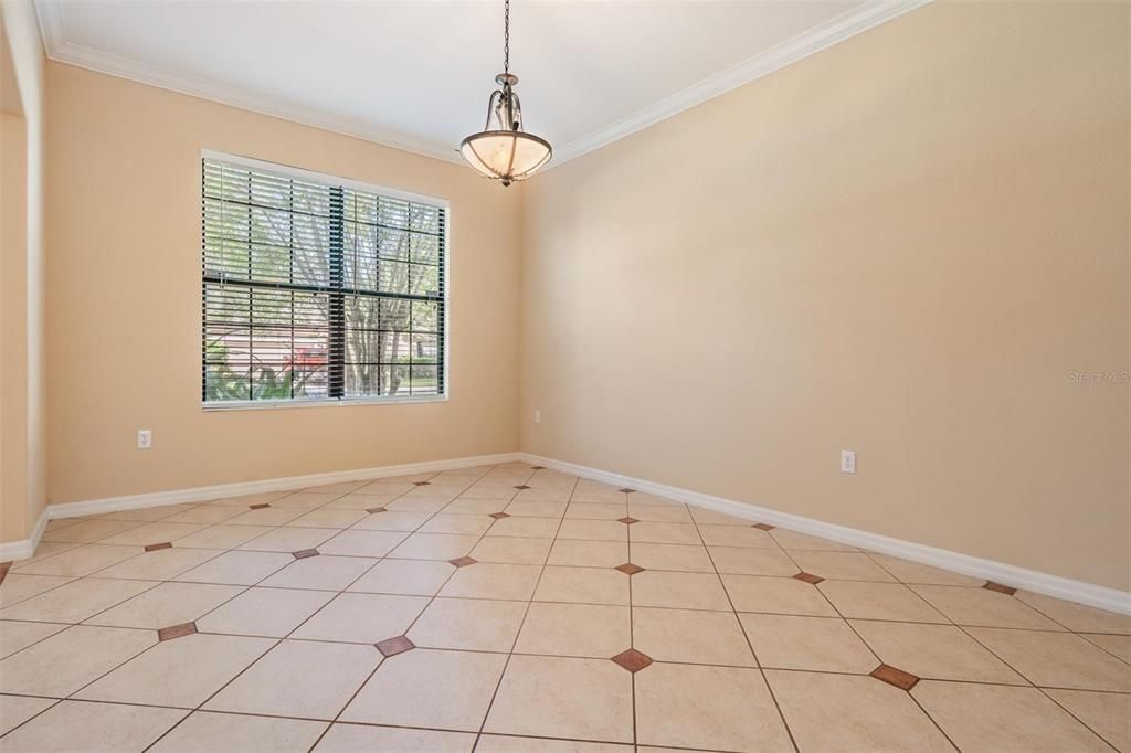 En Venta: $675,000 (5 camas, 3 baños, 4146 Pies cuadrados)