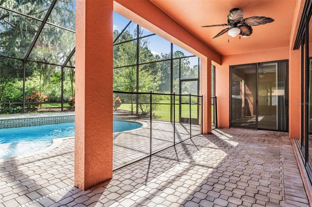 En Venta: $675,000 (5 camas, 3 baños, 4146 Pies cuadrados)