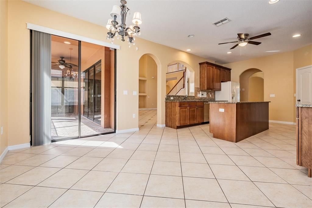 En Venta: $675,000 (5 camas, 3 baños, 4146 Pies cuadrados)