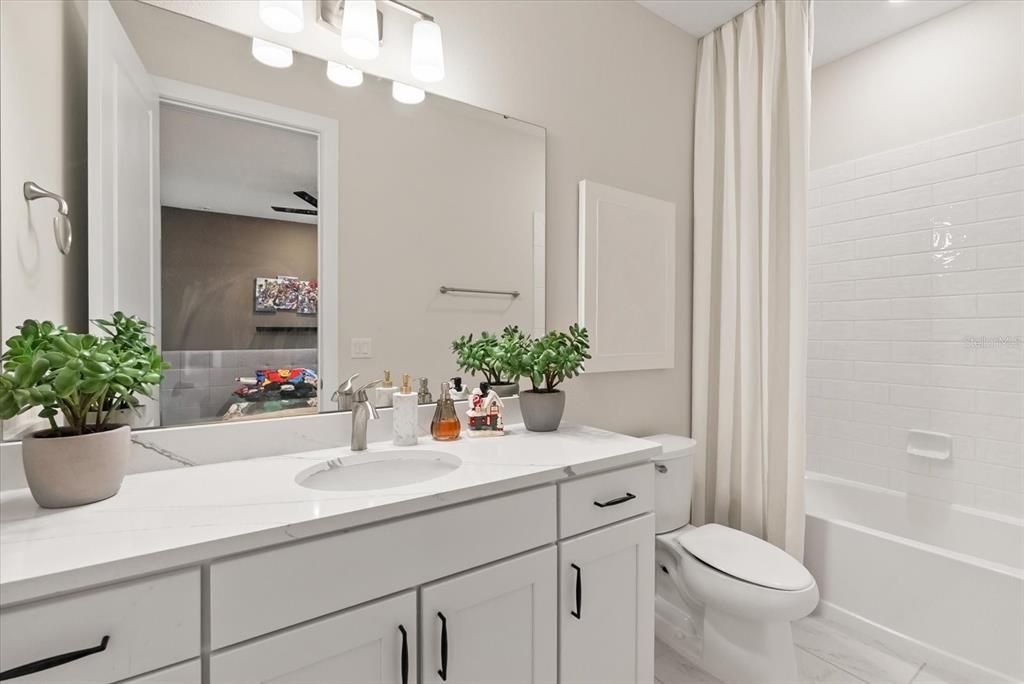 For Sale: $1,159,420 (5 beds, 4 baths, 3998 Square Feet)