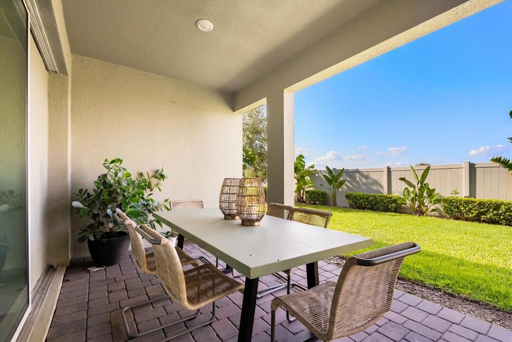 For Sale: $1,159,420 (5 beds, 4 baths, 3998 Square Feet)