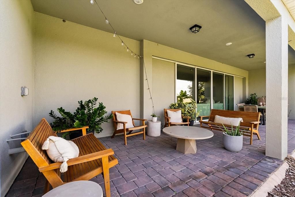 For Sale: $1,159,420 (5 beds, 4 baths, 3998 Square Feet)