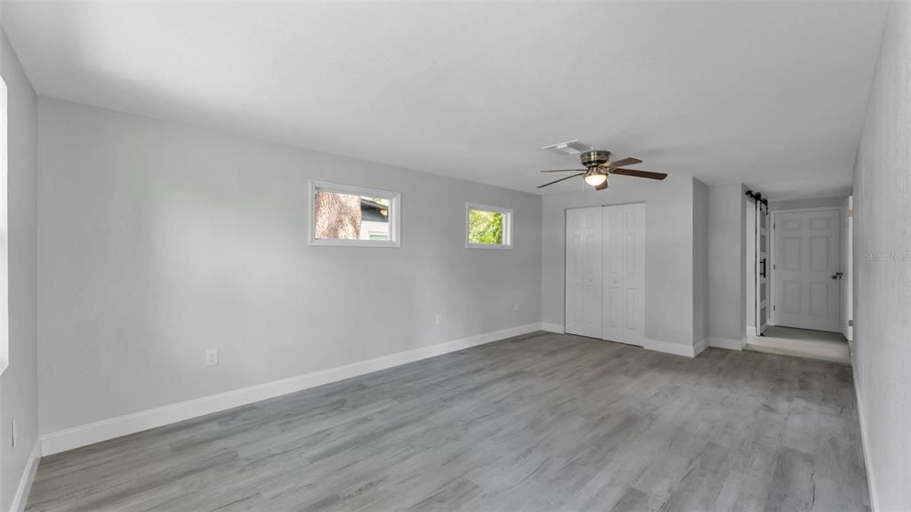 合同活跃: $290,000 (4 贝兹, 2 浴室, 1488 平方英尺)