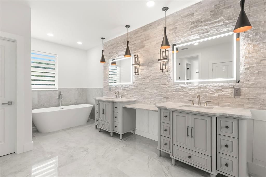 На продажу: $1,799,999 (4 спален, 4 ванн, 3488 Квадратных фут)