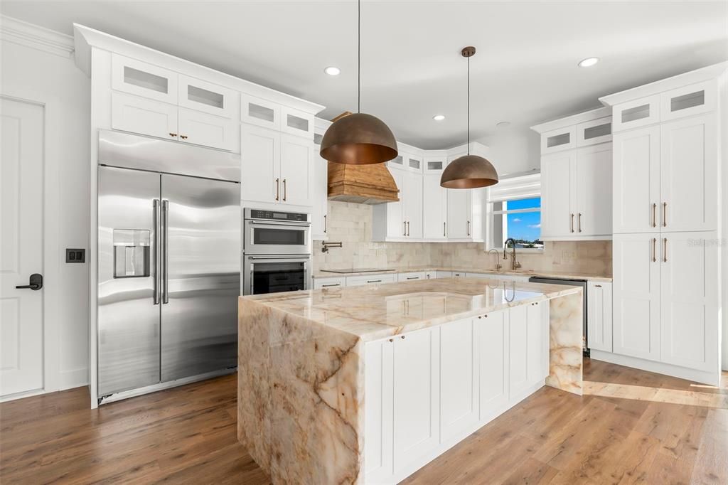 На продажу: $1,799,999 (4 спален, 4 ванн, 3488 Квадратных фут)