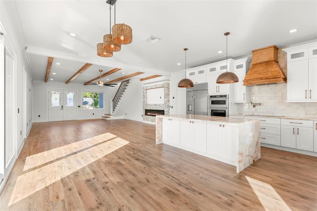 На продажу: $1,799,999 (4 спален, 4 ванн, 3488 Квадратных фут)