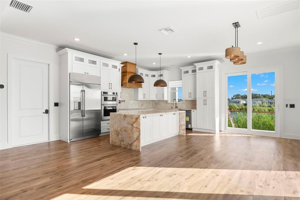 На продажу: $1,799,999 (4 спален, 4 ванн, 3488 Квадратных фут)