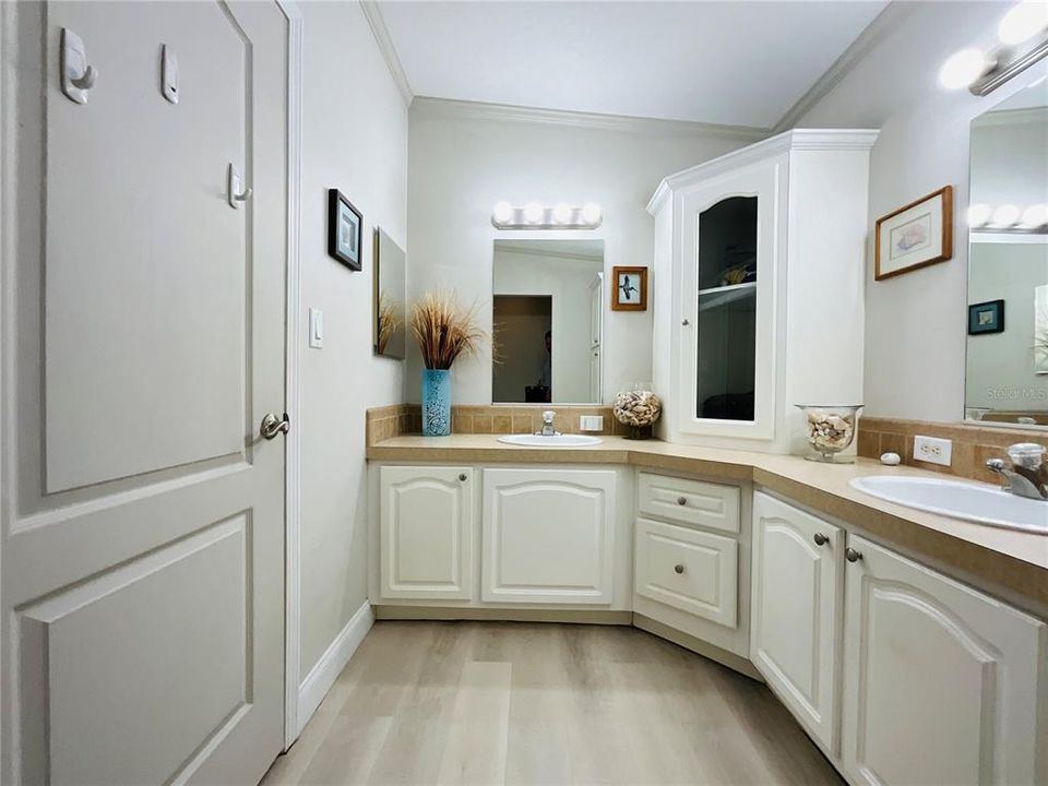 待售: $189,900 (2 贝兹, 2 浴室, 1288 平方英尺)