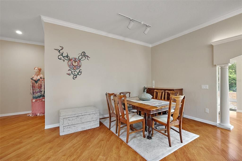 待售: $689,000 (3 贝兹, 2 浴室, 2205 平方英尺)