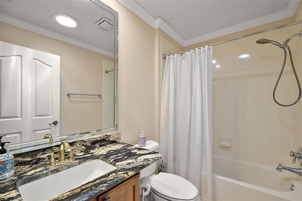 待售: $689,000 (3 贝兹, 2 浴室, 2205 平方英尺)