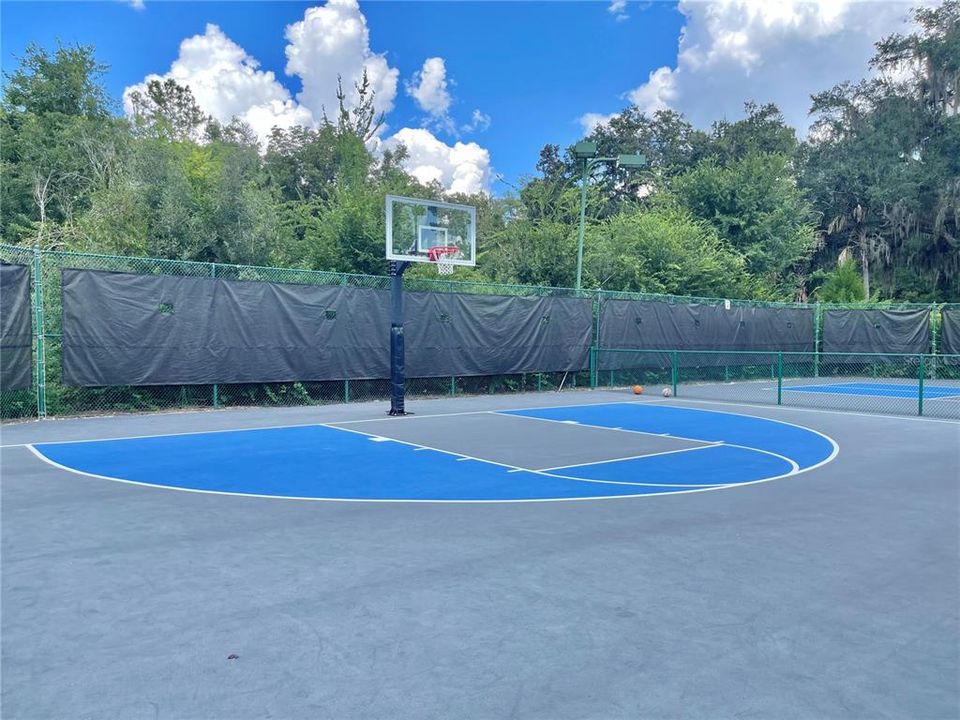 На продажу: $540,000 (4 спален, 2 ванн, 2069 Квадратных фут)